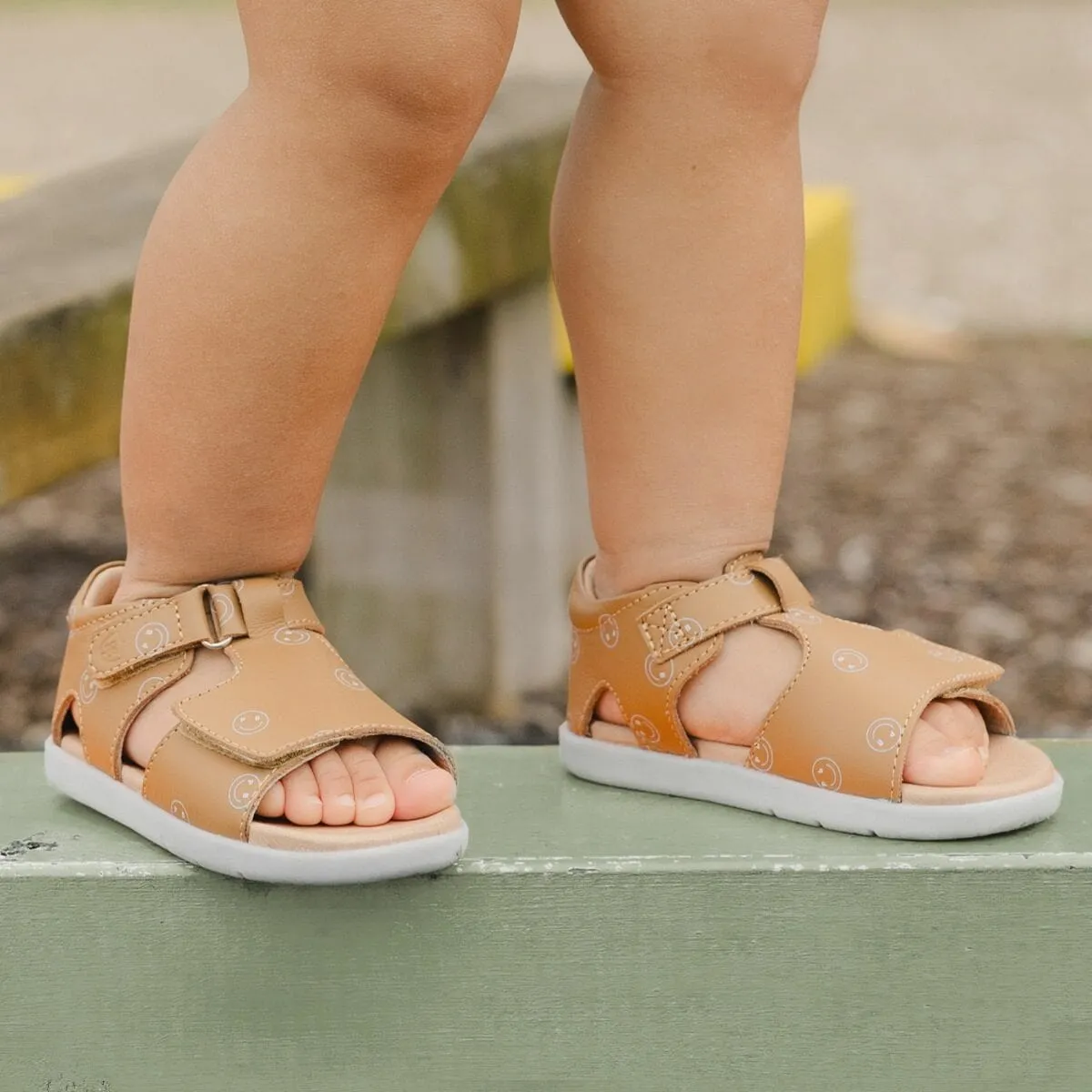Bailey Sandal in Tan Smiley