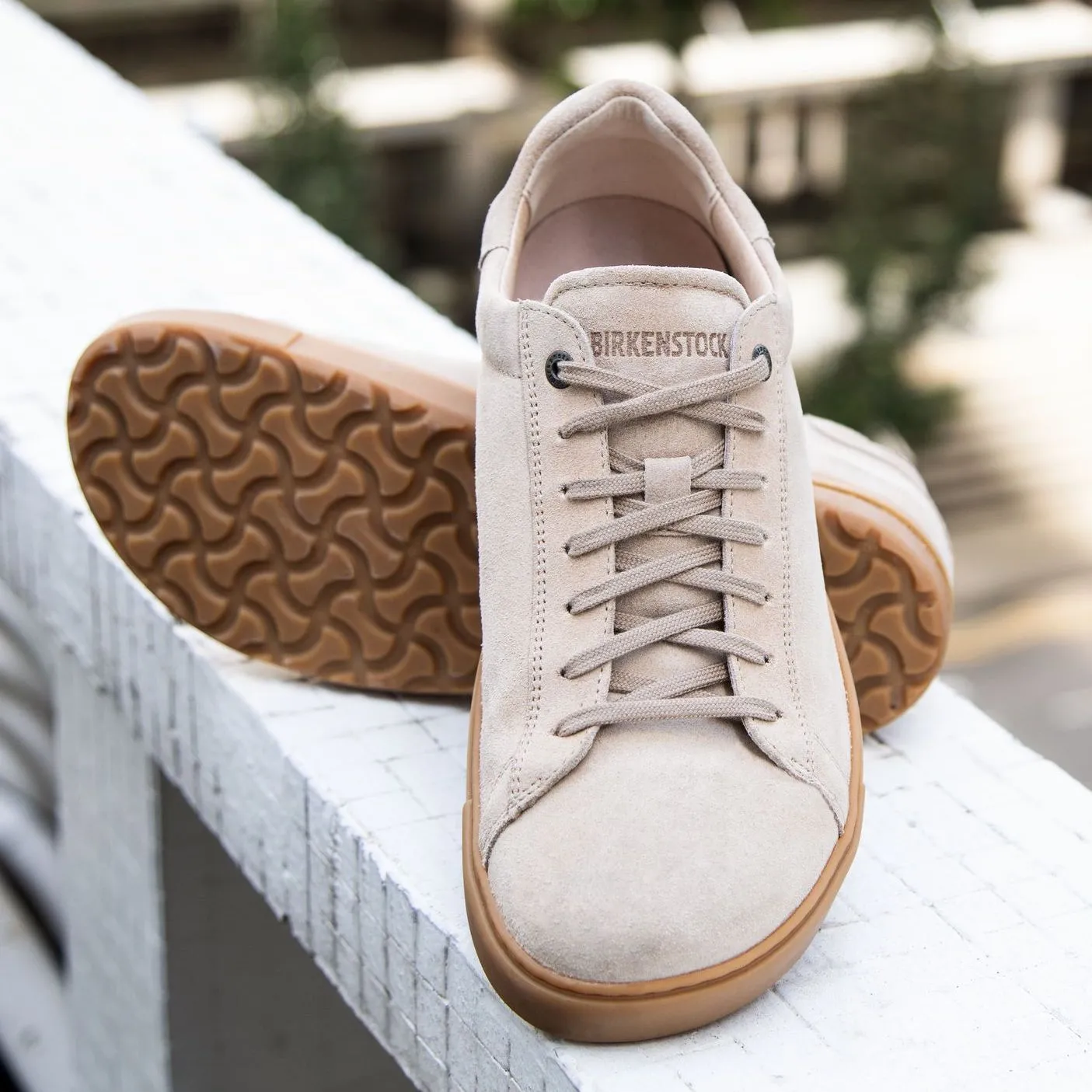 Birkenstock Bend Low sandcastle suede with tan sole