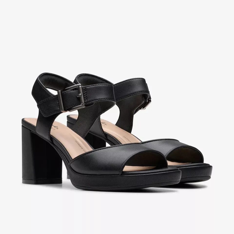 Clarks Women's AmbyrLyn Faye Black Leather 26181951