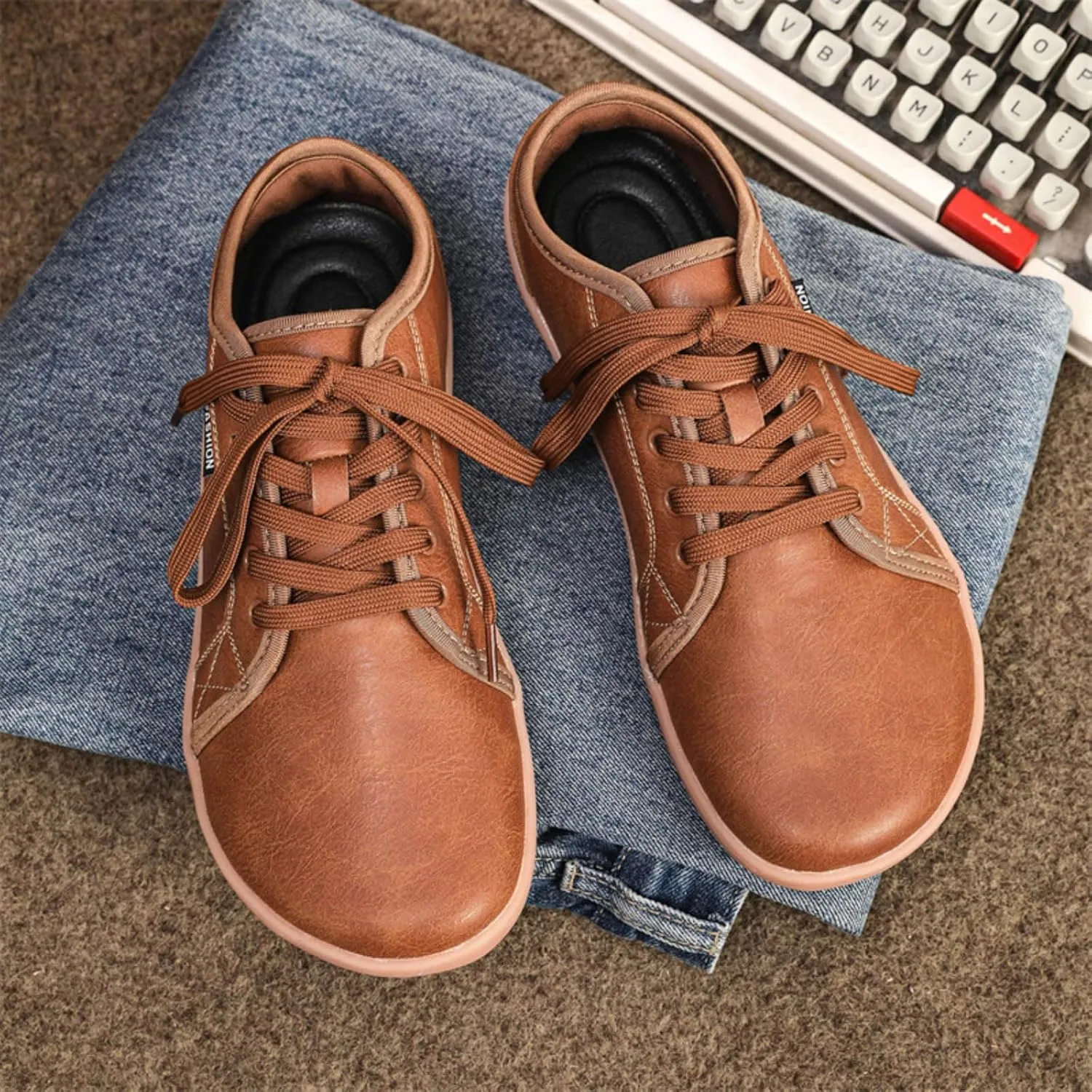 Couple Style Men's and Women's Solid Color Strap Leather Casual Shoes Large Size Barefoot Shoes Slip on Moccasins Men