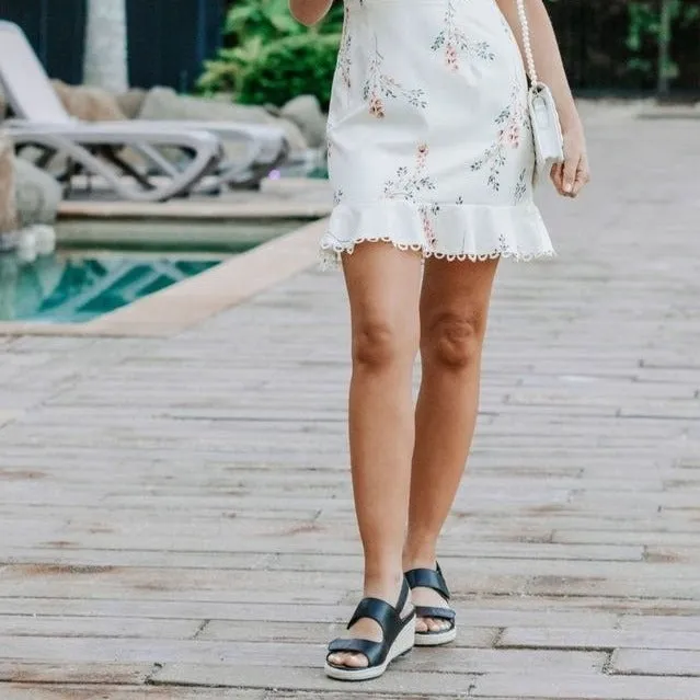 Deanne Wedge  Black