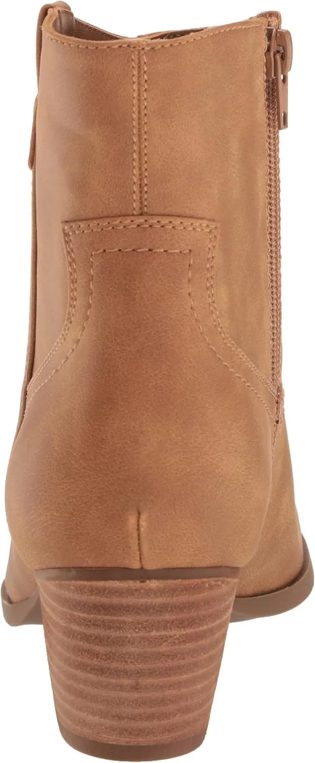 DV Dolce Vita Women's Pueblo Ankle Boot