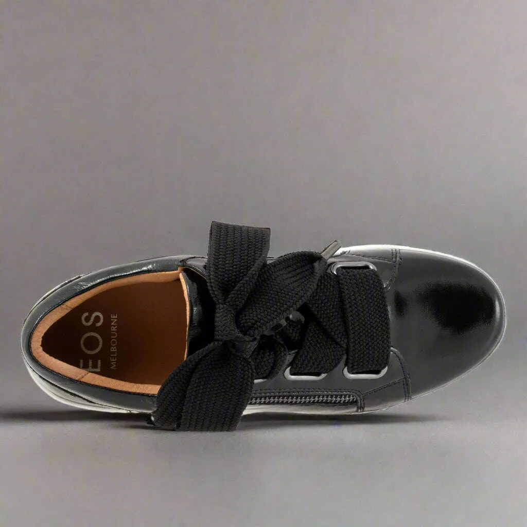 EOS - Jovi - Black Patent & White