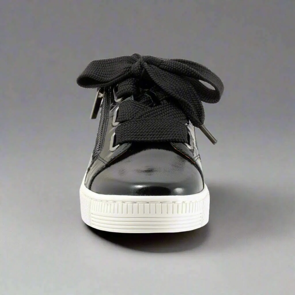 EOS - Jovi - Black Patent & White