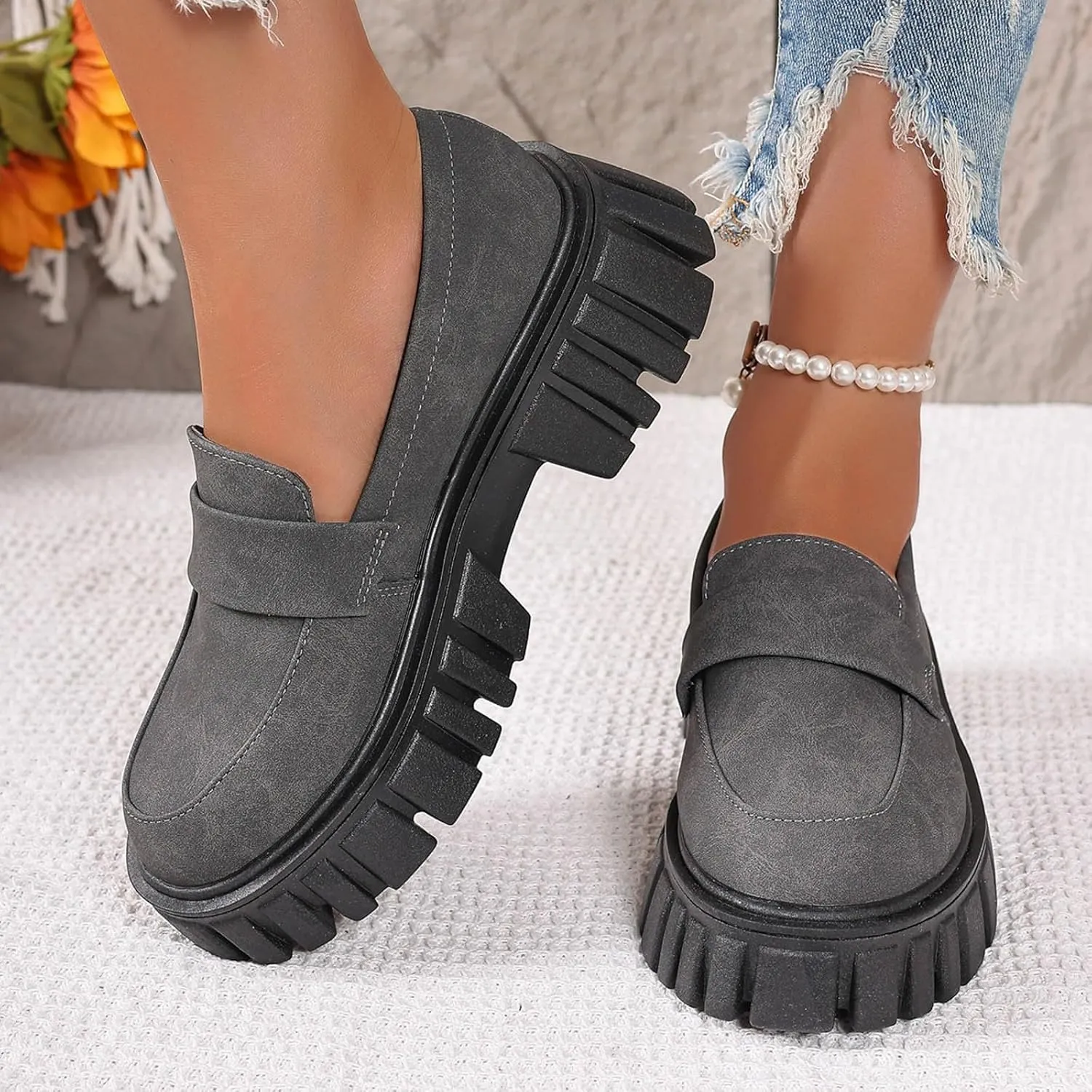 Loafers for Women Hands Free Low Top Lug Sole Chunky Heel Classic Casual Boat Shoes Ladies Cushioned Footbed Jogging Tennis Sneakers Breathable Comfy Lightweight Walking Shoe for Daily Wear