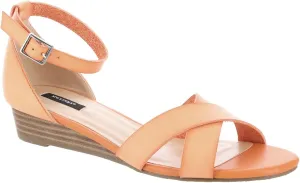 Masseys Brooklyn Women's Sandal, 6 C/D US, Cantaloupe