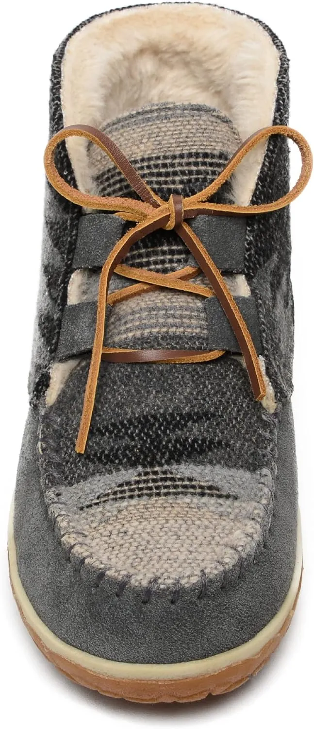 Minnetonka Womens Torrey Laceup Boot