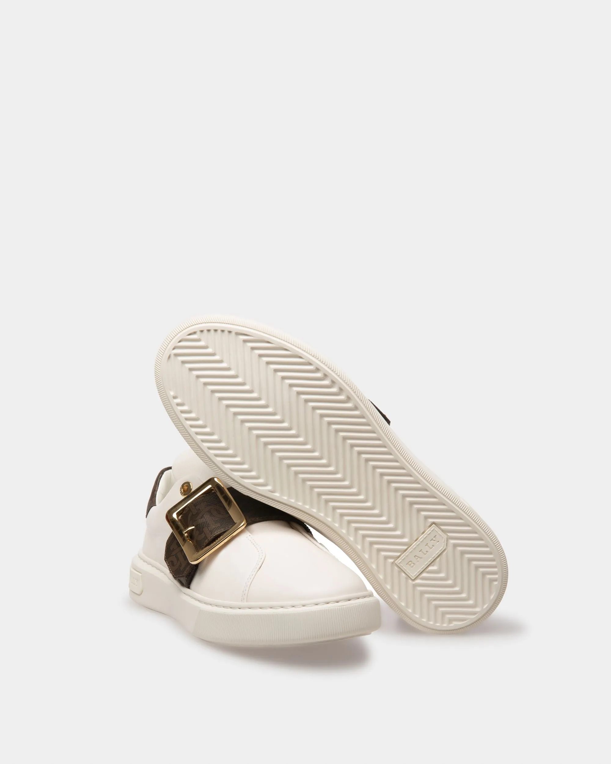 Misty Sneakers In White And Brown Leather And Cotton
