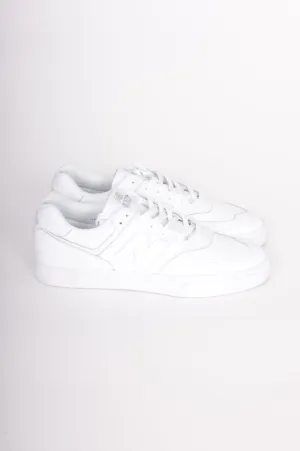 New Balance Mens White Sneakers Size US 10