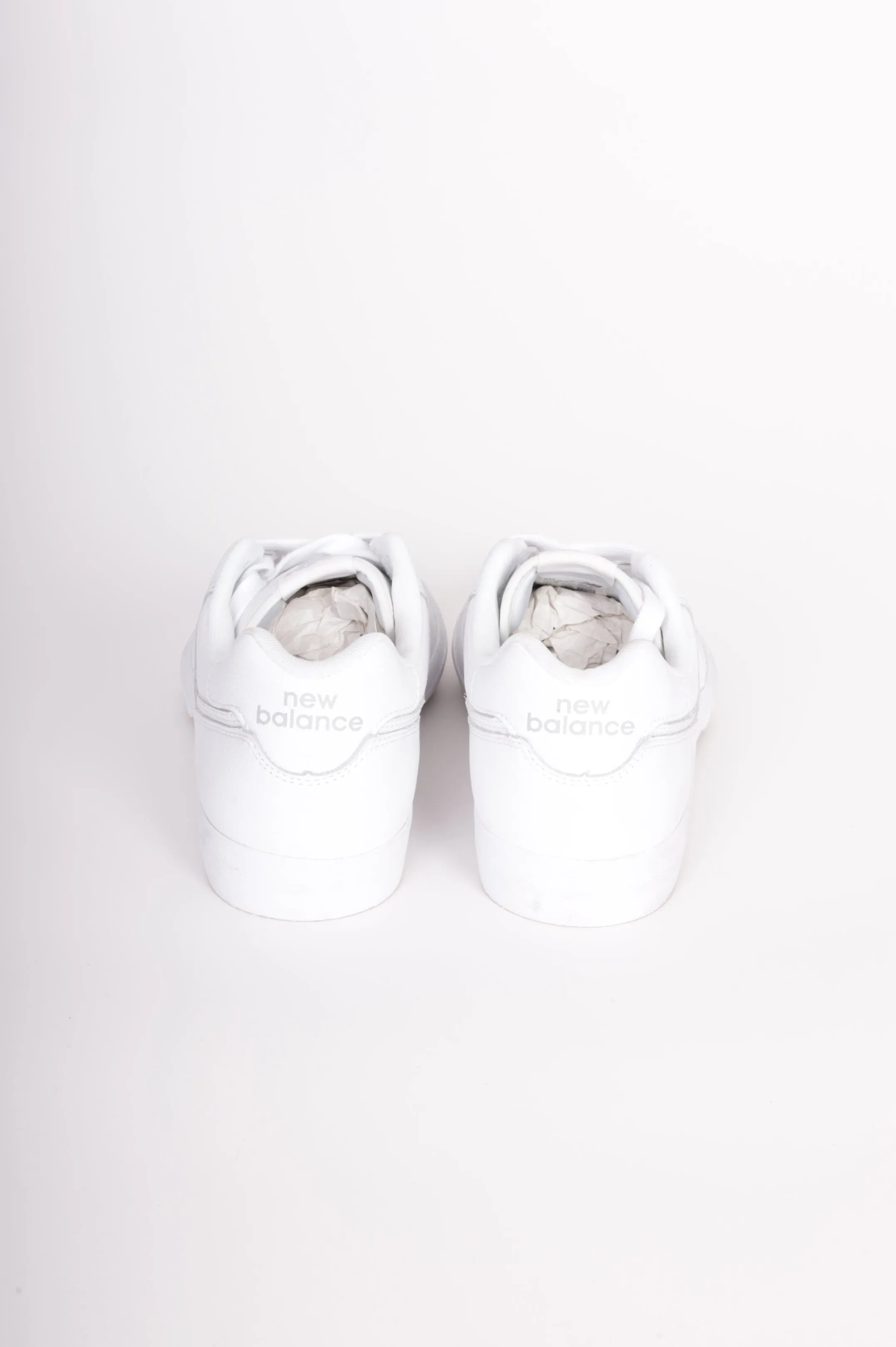 New Balance Mens White Sneakers Size US 10