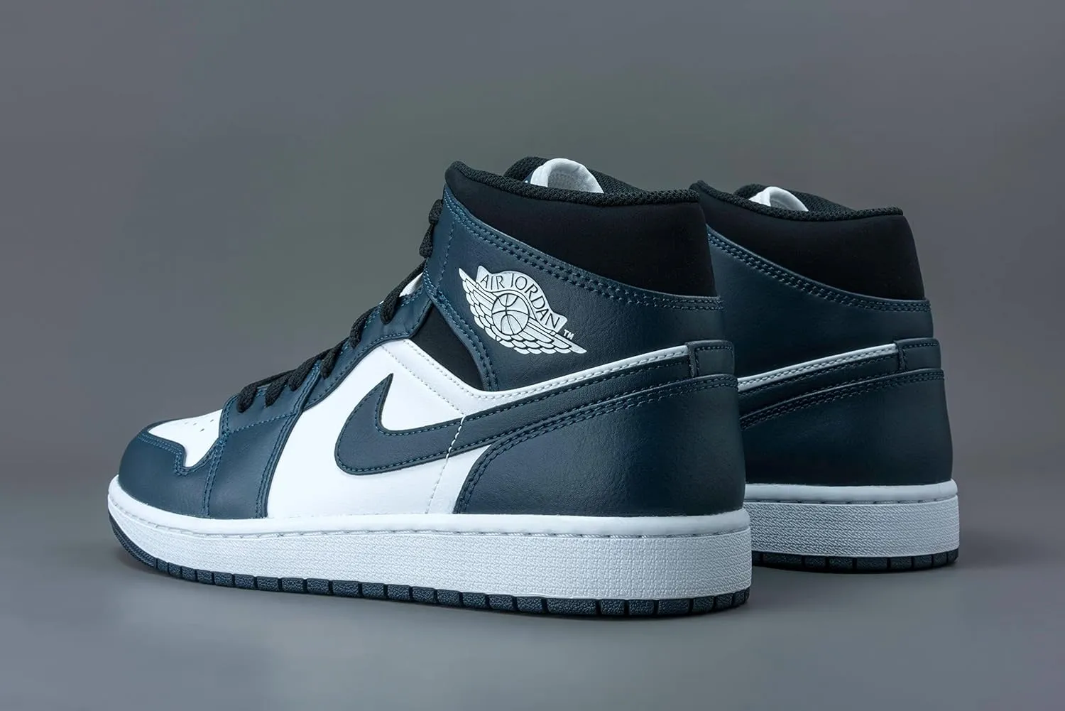 Nike Men's Air Jordan 1 Mid Shoes Sneakers