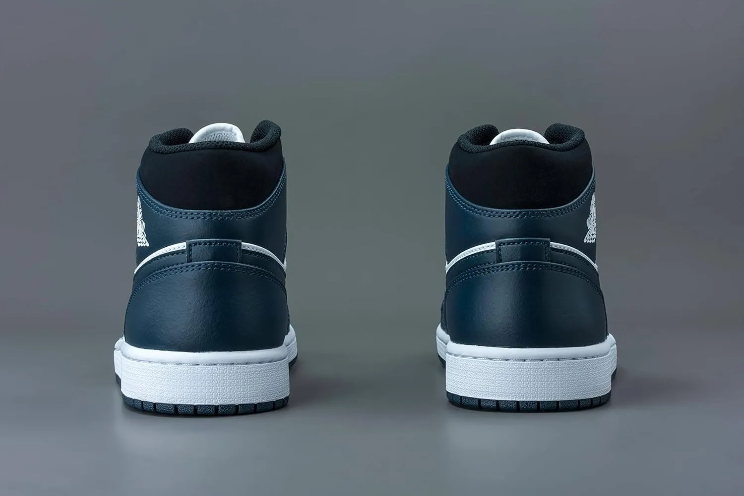 Nike Men's Air Jordan 1 Mid Shoes Sneakers