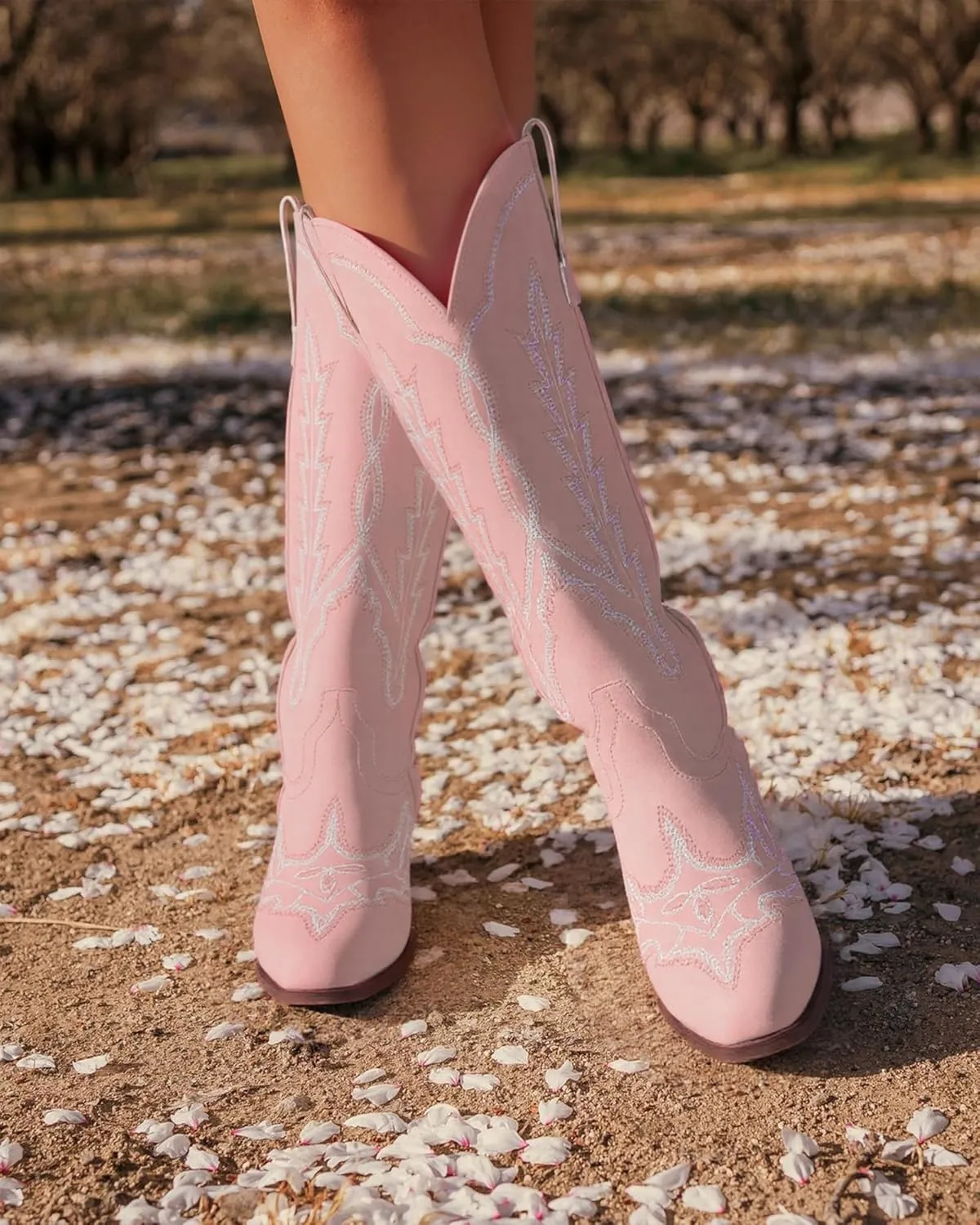 Ouepiano Cowboy Boots for Women Knee High Cowgirl Boots with Classic Embroidered Slip On Pointed Toe Chunky Heel Pull On Fashion Retro Tall Boot