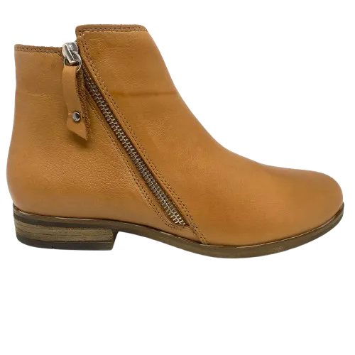 Parade  -  tan ankle boot