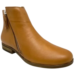 Parade  -  tan ankle boot