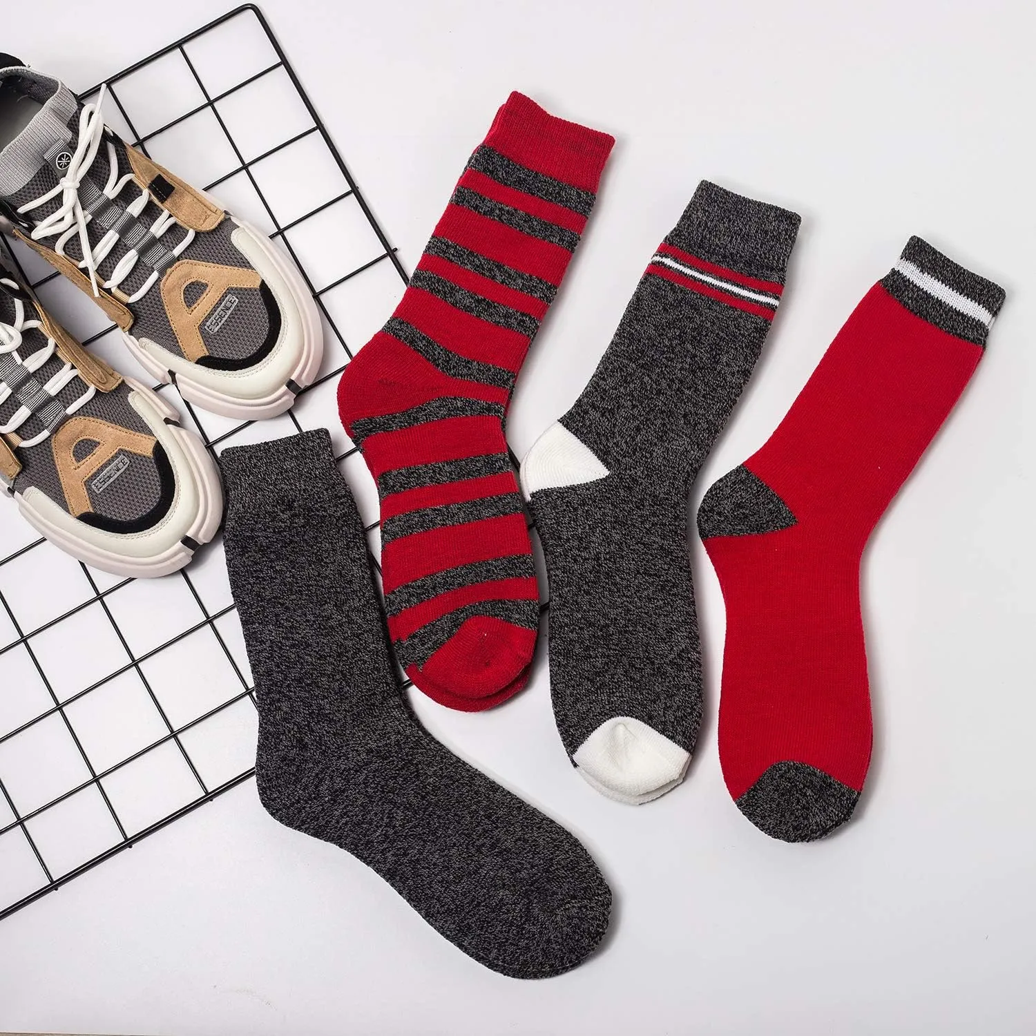 Sock Amazing Stylish Men‘s 4 Pairs Thermal Socks for Winter Extreme Cold Weather Thick Crew Boot Socks