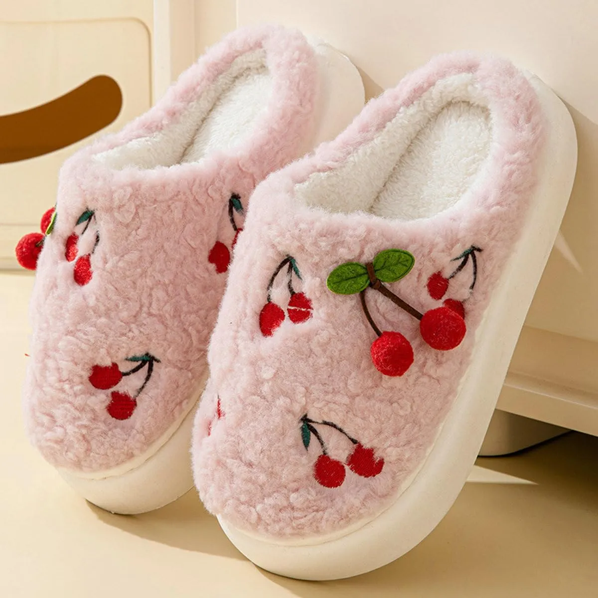Soft and Comfortable Indoor/Outdoor Slippers for Women, Memory Foam, cherry，