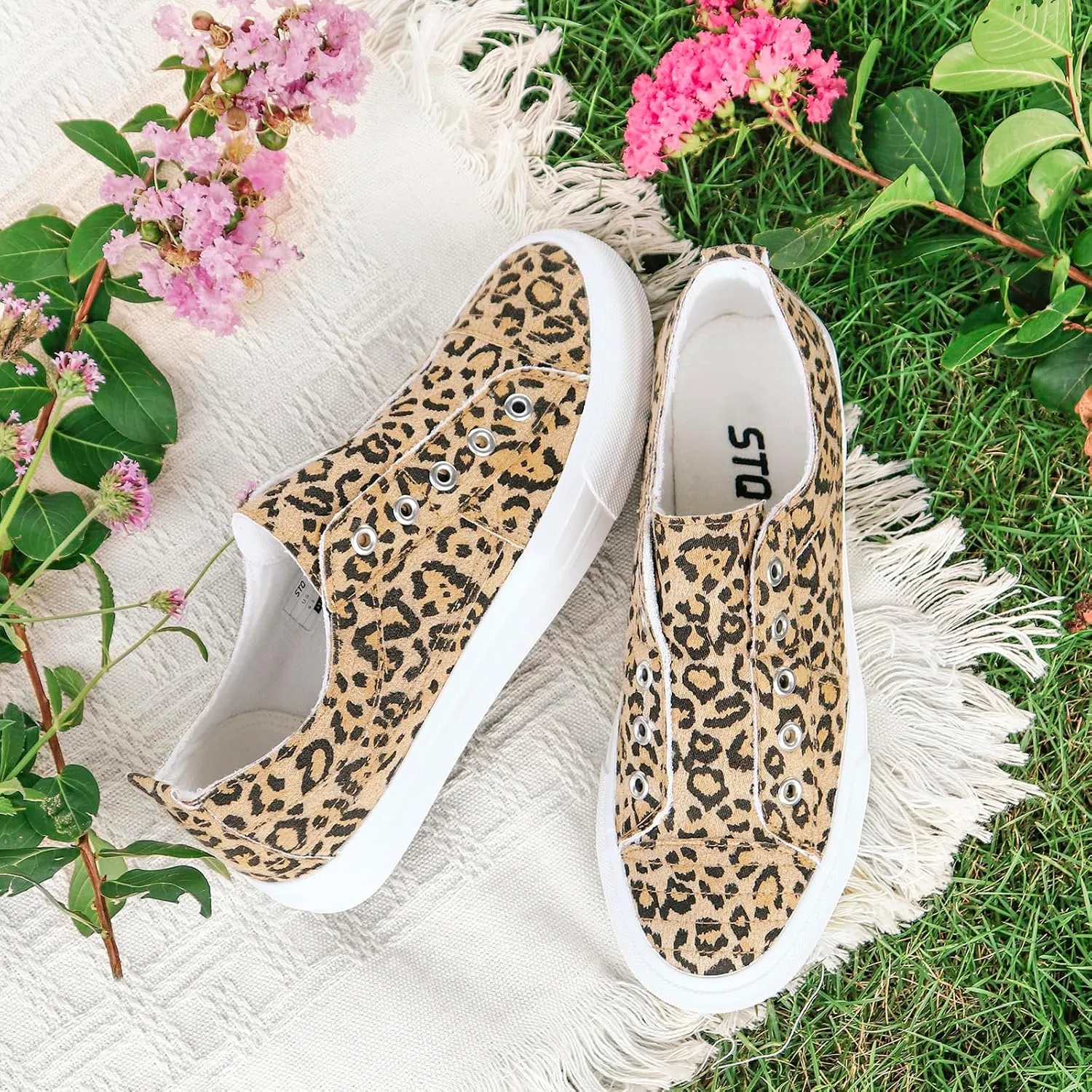 STQ Slip On Shoes Women Casual Canvas Sneakers