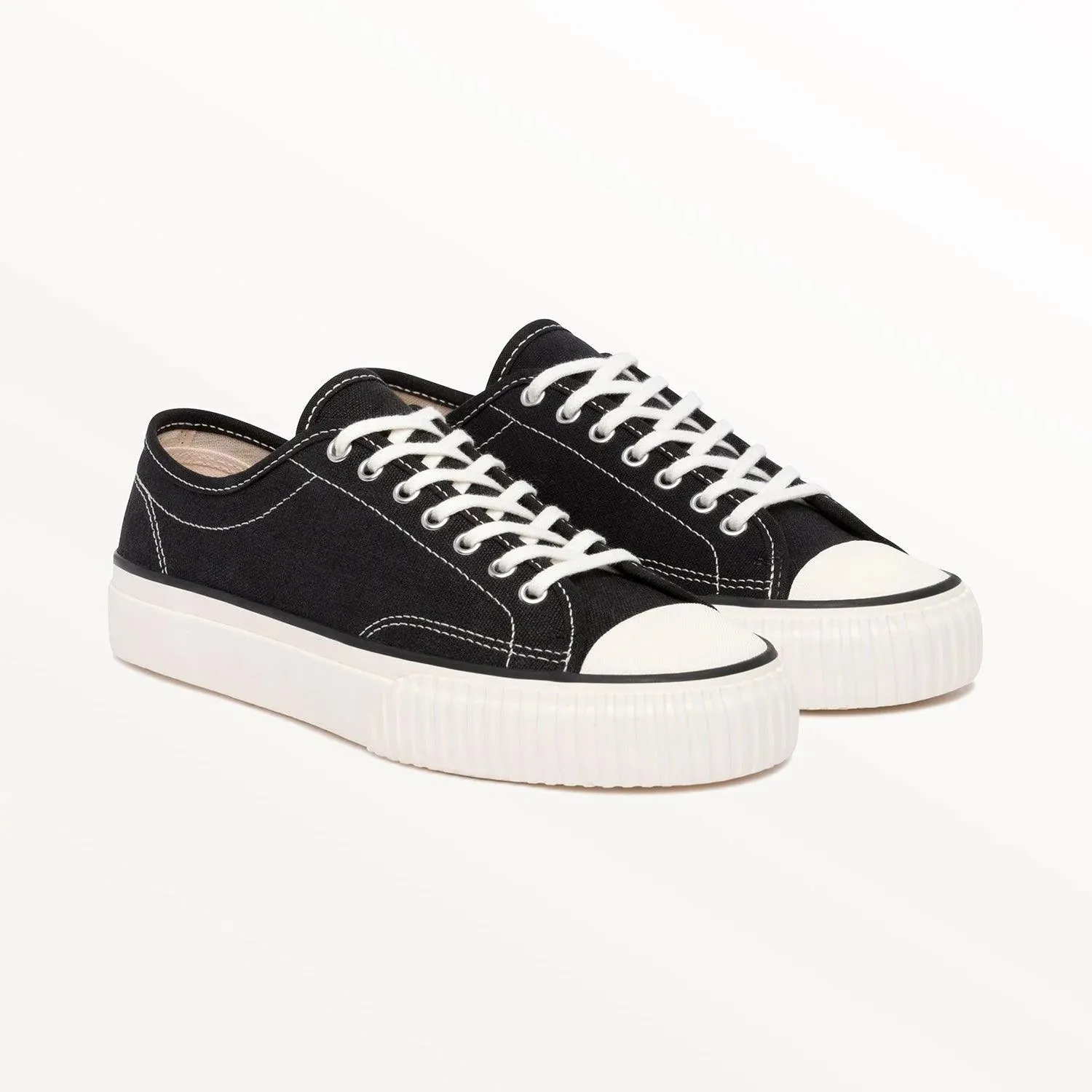 Straat | Black   White