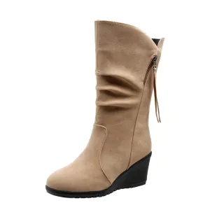 Stylish & Cozy: Vintage Suede Ankle Boots