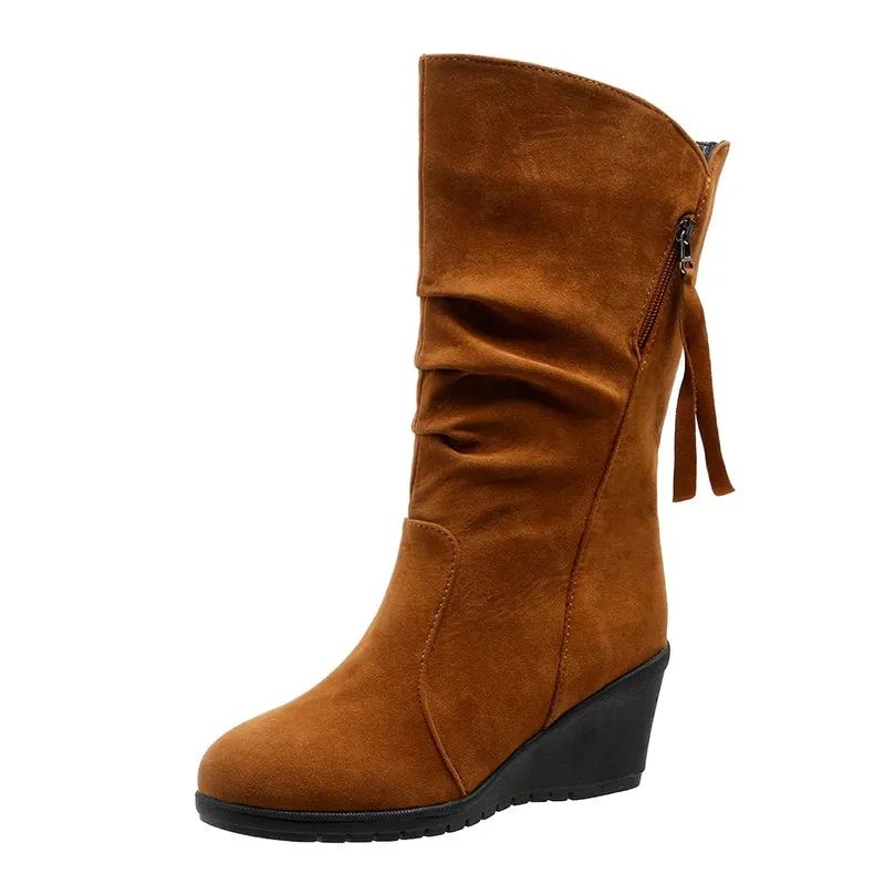 Stylish & Cozy: Vintage Suede Ankle Boots