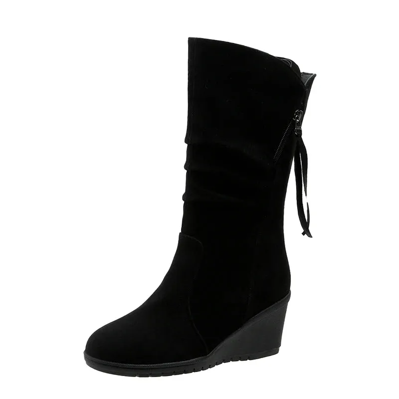 Stylish & Cozy: Vintage Suede Ankle Boots