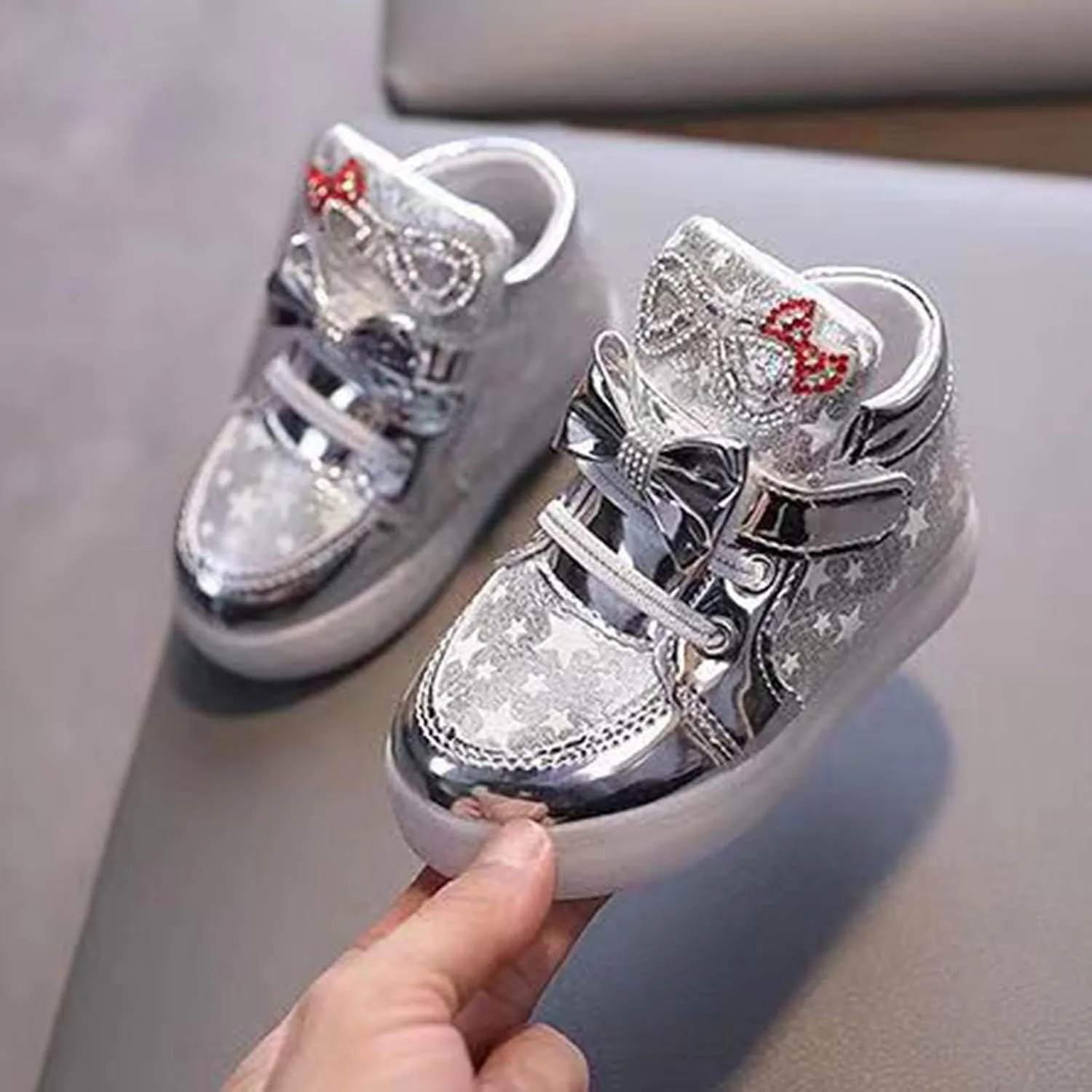 Toddler Flat Lights up Sneakers Gold Hook Loop Glitter First Walking Sport Shoes Baby Infant Newborn Slip On Casual Shoes