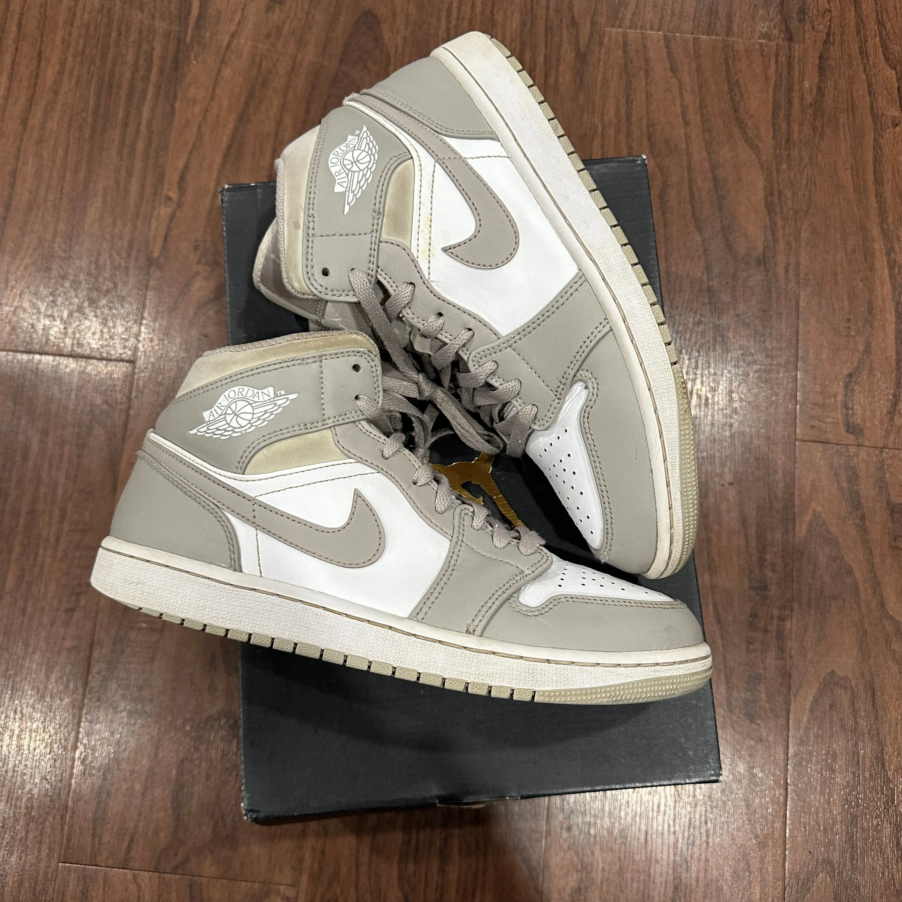 *USED* Jordan 1 Mid College Grey Linen size 9.5