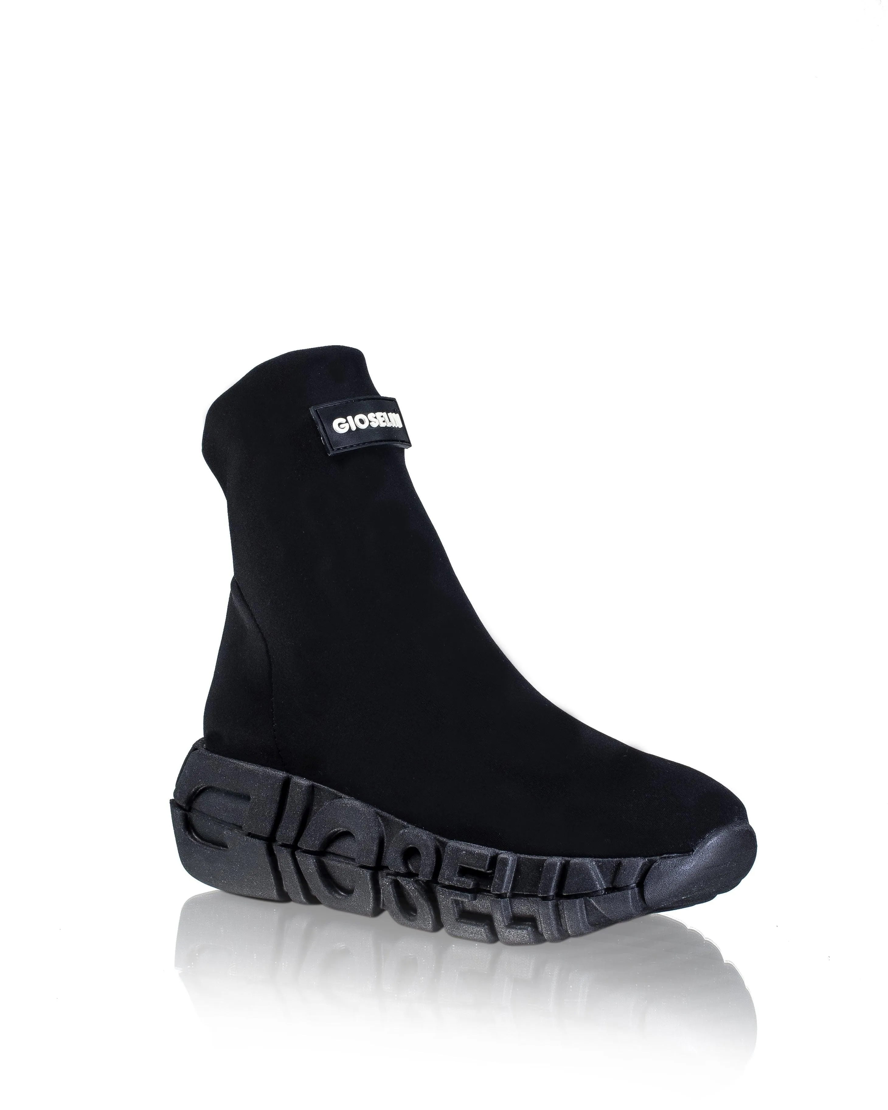 War Black/Black