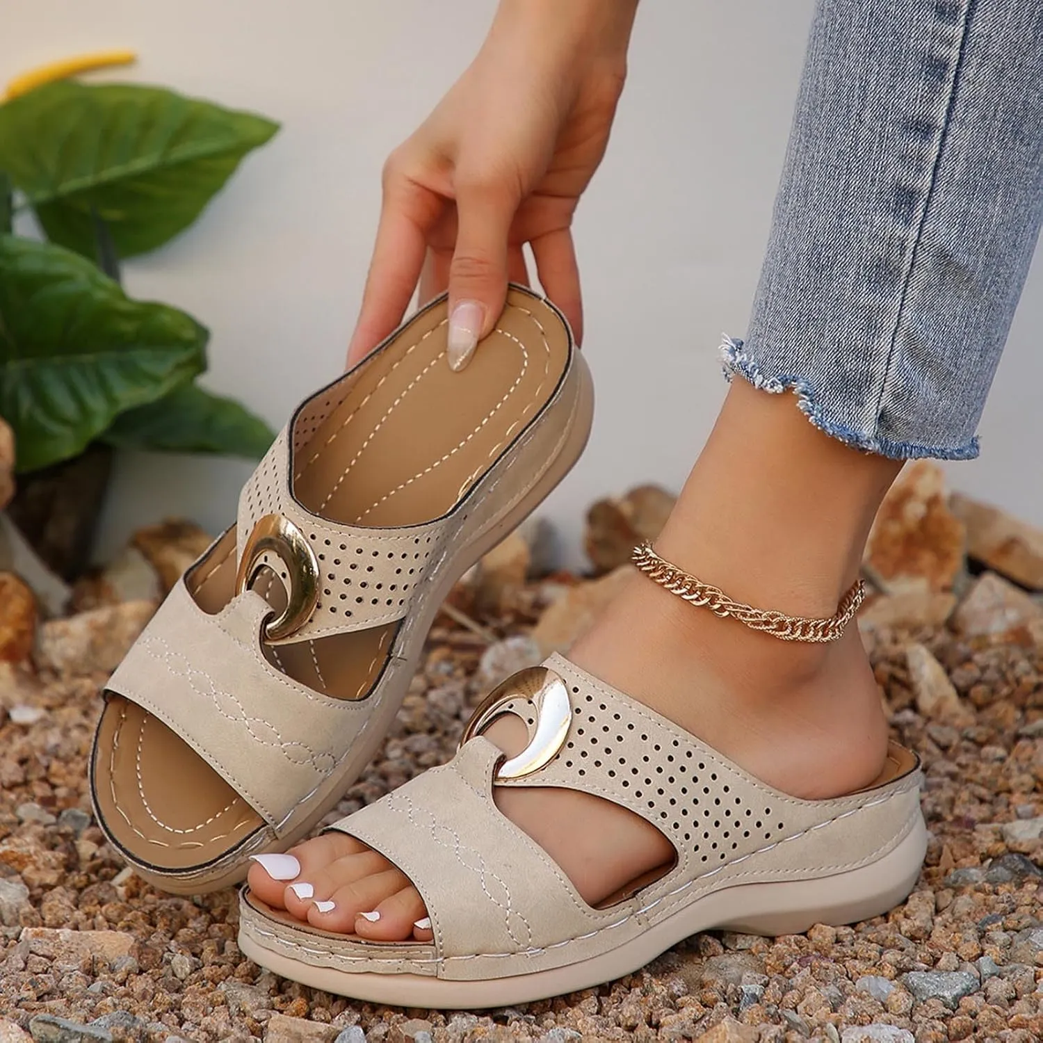 Women's Classic Leather Sandals Lightweight Flat Sandals Cute Hollow Out Flower One Stirrup Casual Walking Slippers, 4