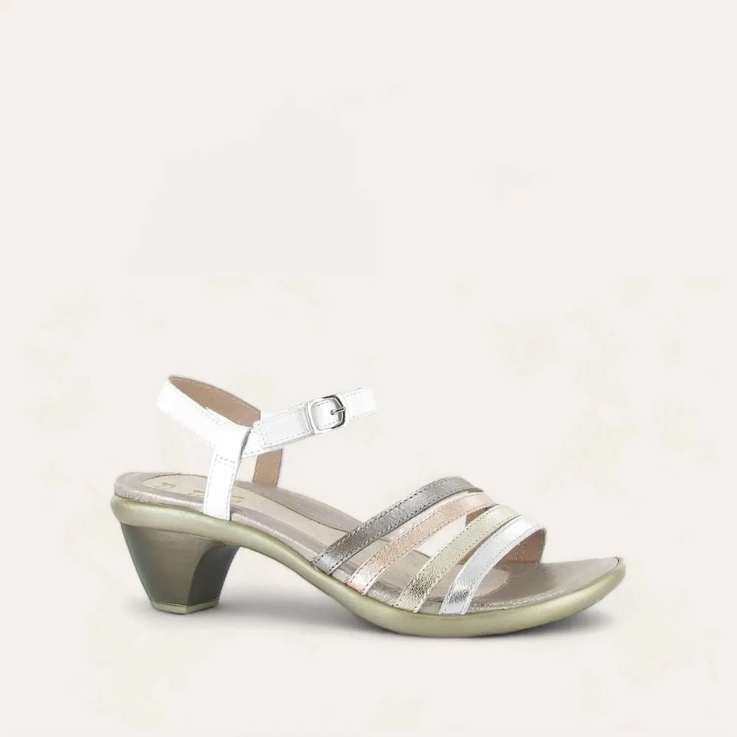 Women's Current Sandals - Medium In Silver/gold/white