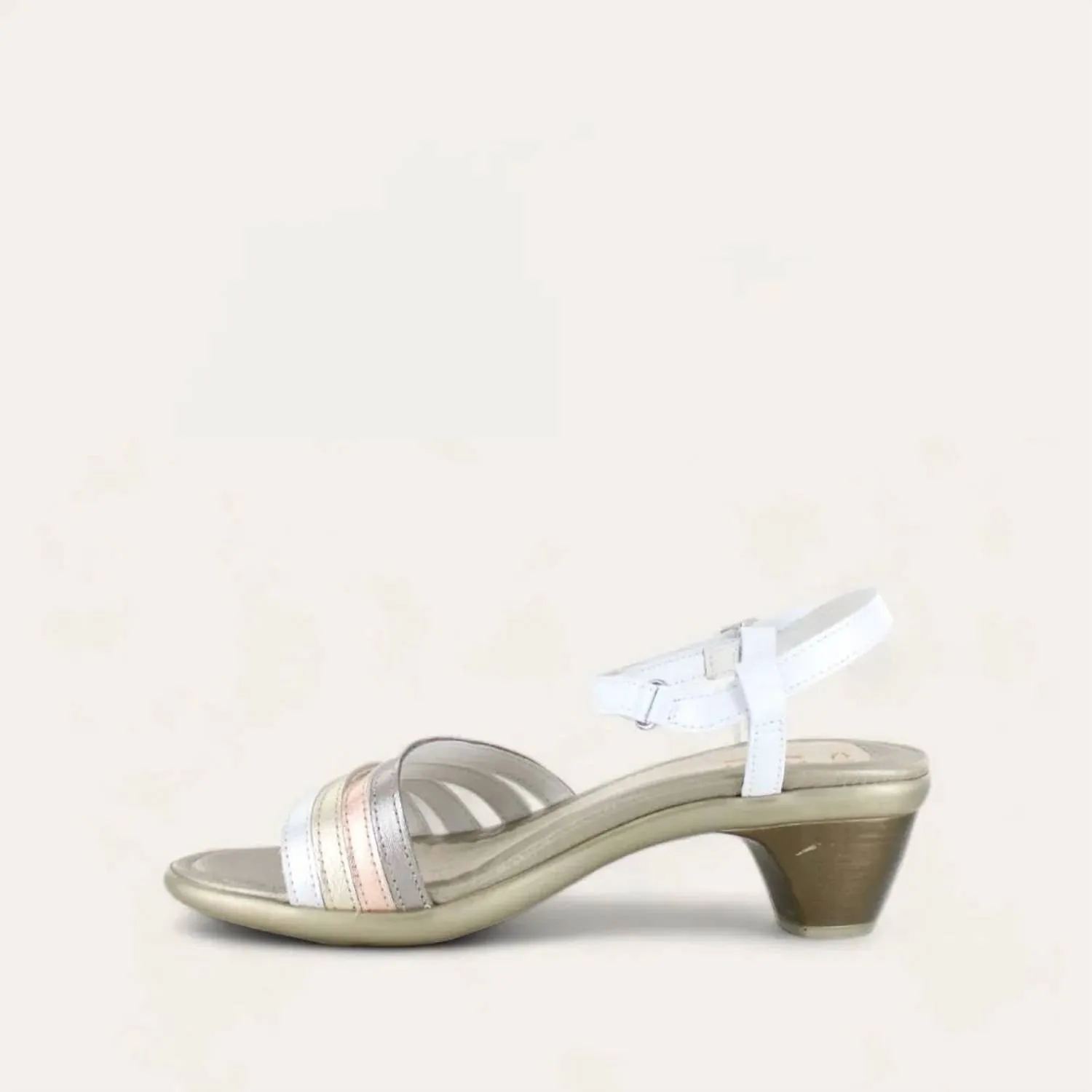 Women's Current Sandals - Medium In Silver/gold/white