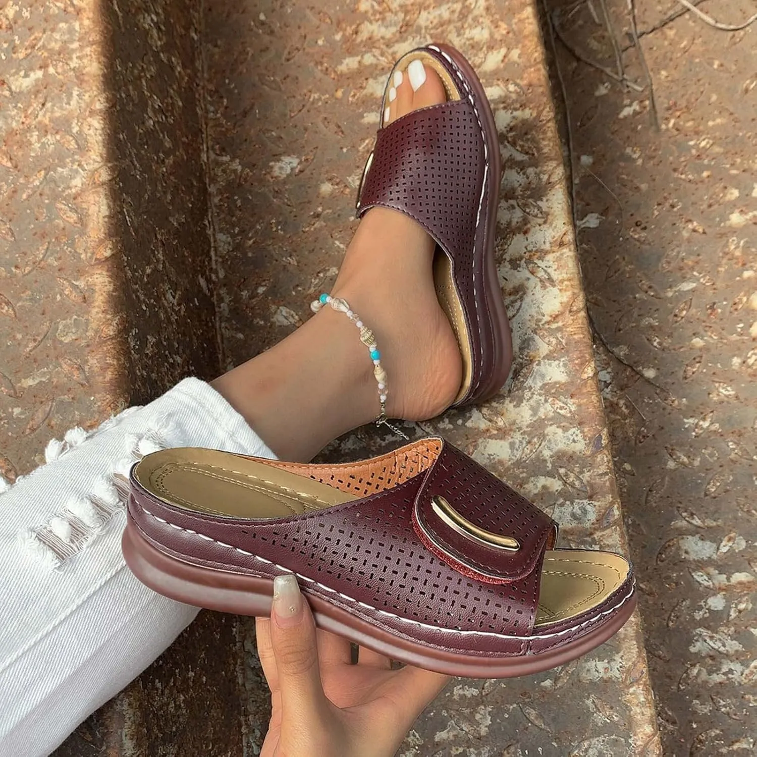 Women's Hollow Out Breathe Sandal Arch Support Solid Platform Slipper Summer Beach Slip on Sandals Metal Trim Shoe
