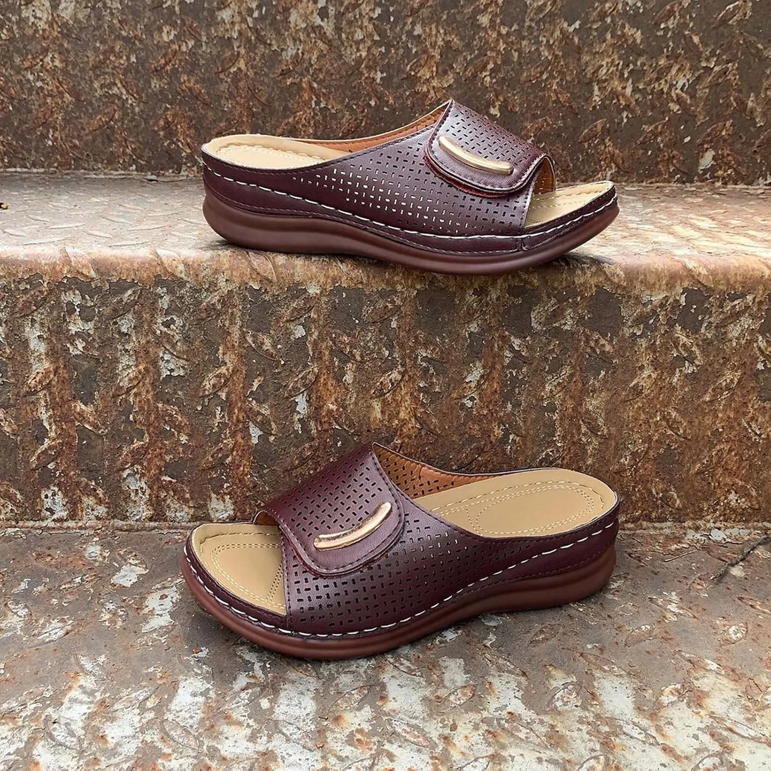 Women's Hollow Out Breathe Sandal Arch Support Solid Platform Slipper Summer Beach Slip on Sandals Metal Trim Shoe