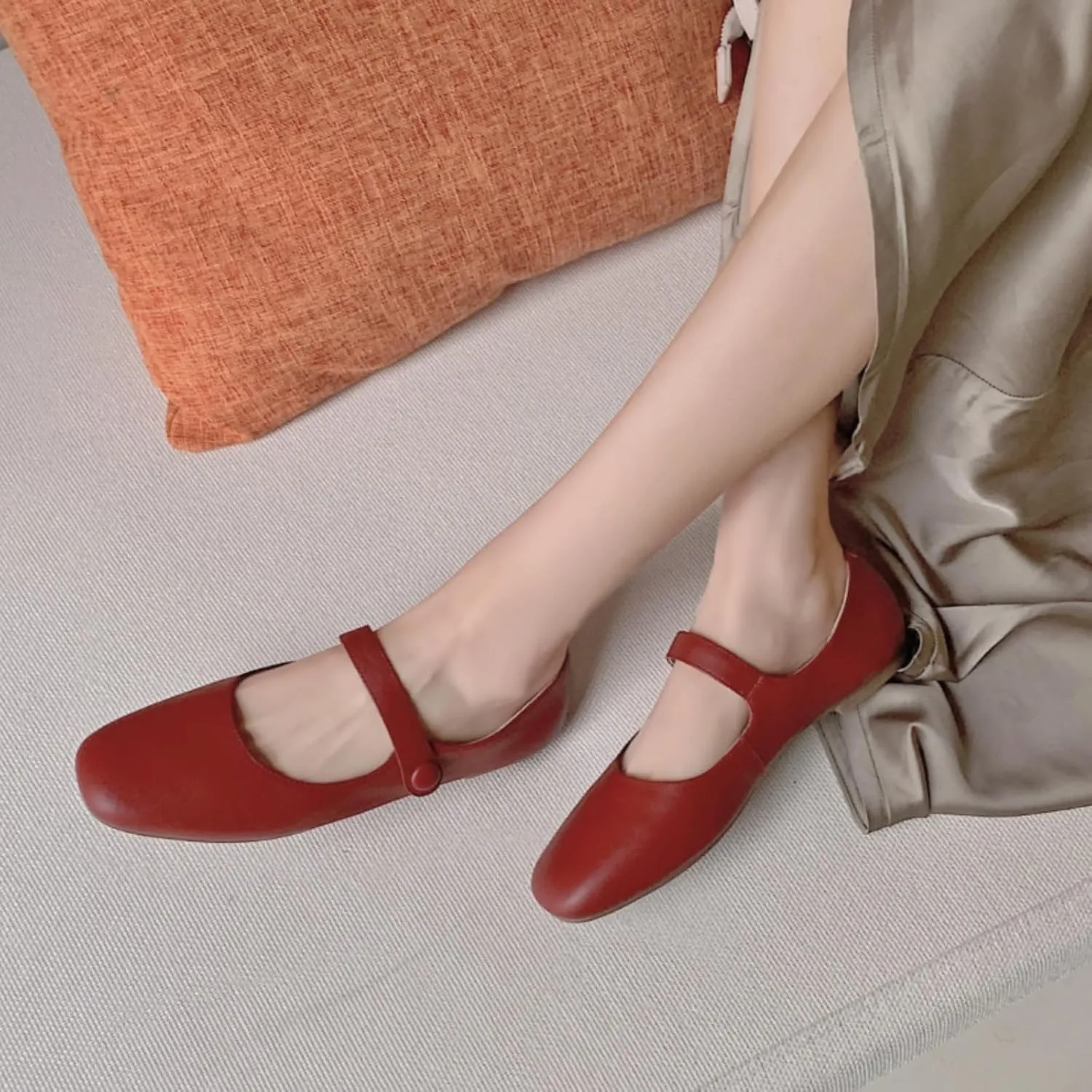Women's Leather Mary Jane Flats - Soft Comfortable Material, Easy Buckle Slip On, Classic Go-to Casual Shoes