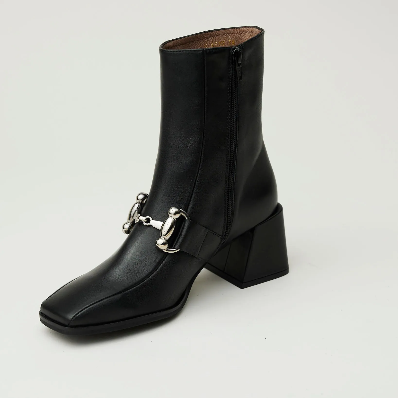 Wonders Black Leather Over Ankle Boots