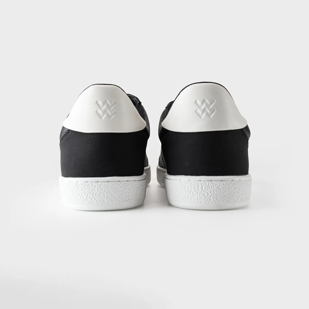 Wren Sneaker