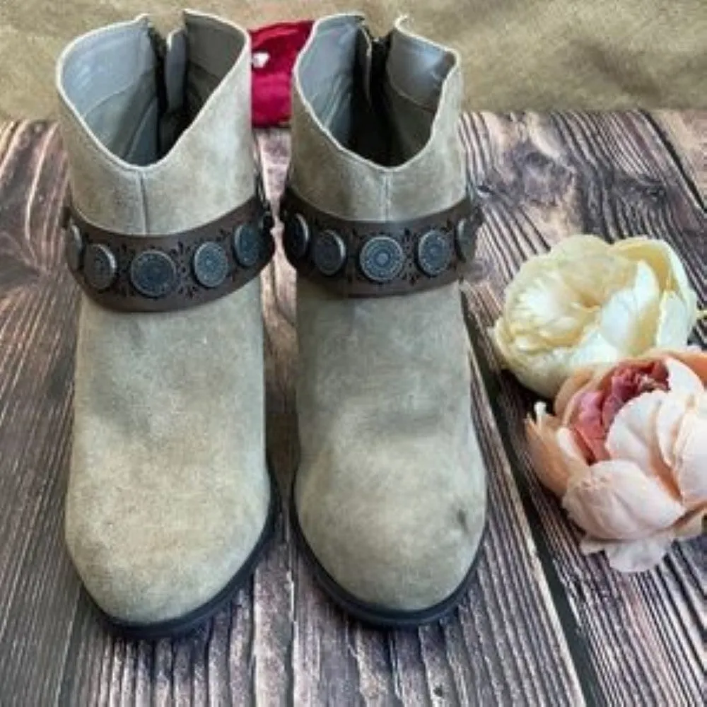 Yellow Box Taupe Leather Mandy Booties 7.5M