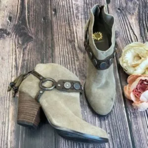 Yellow Box Taupe Leather Mandy Booties 7.5M